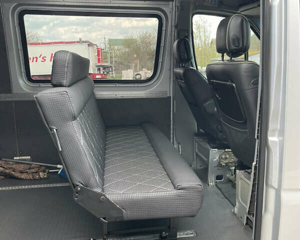 Серый Мерседес Sprinter, объемом двигателя 0 л и пробегом 269 тыс. км за 17000 $, фото 15 на Automoto.ua