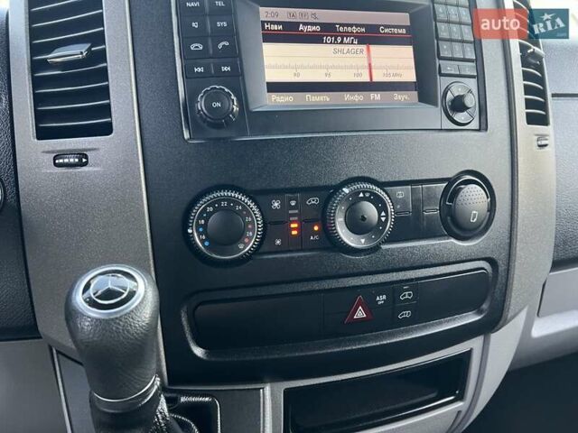 Серый Мерседес Sprinter, объемом двигателя 2.2 л и пробегом 290 тыс. км за 23950 $, фото 63 на Automoto.ua