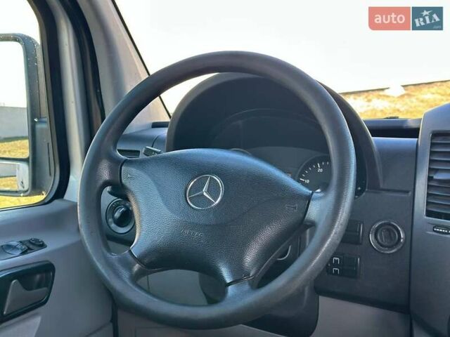 Серый Мерседес Sprinter, объемом двигателя 2.14 л и пробегом 258 тыс. км за 15700 $, фото 13 на Automoto.ua