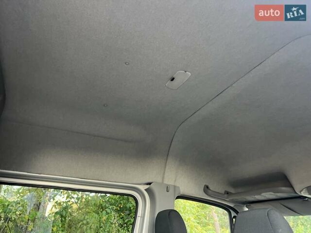 Серый Мерседес Sprinter, объемом двигателя 2.2 л и пробегом 290 тыс. км за 23950 $, фото 100 на Automoto.ua