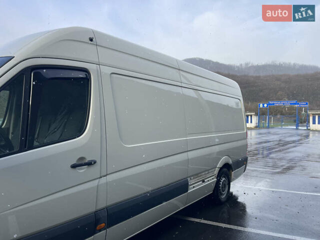Серый Мерседес Sprinter, объемом двигателя 2.14 л и пробегом 492 тыс. км за 16500 $, фото 2 на Automoto.ua