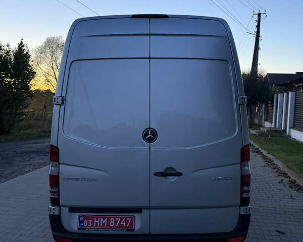 Сірий Мерседес Sprinter, об'ємом двигуна 0 л та пробігом 395 тис. км за 17600 $, фото 9 на Automoto.ua