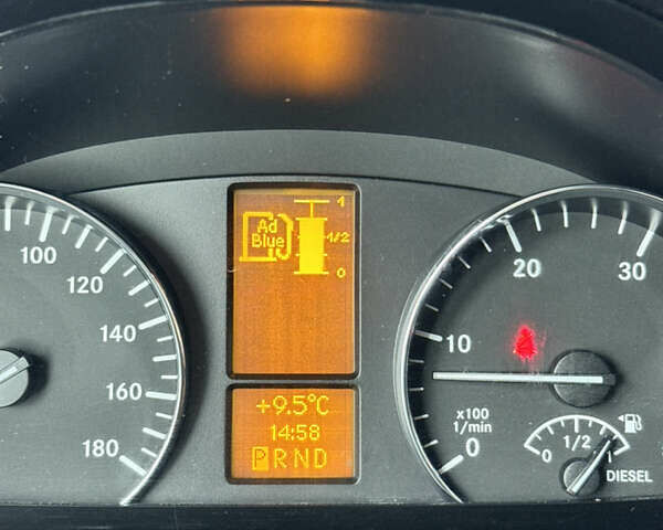 Серый Мерседес Sprinter, объемом двигателя 2.99 л и пробегом 344 тыс. км за 22000 $, фото 16 на Automoto.ua