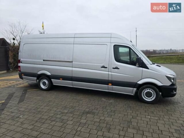Серый Мерседес Sprinter, объемом двигателя 2.2 л и пробегом 165 тыс. км за 20750 $, фото 4 на Automoto.ua