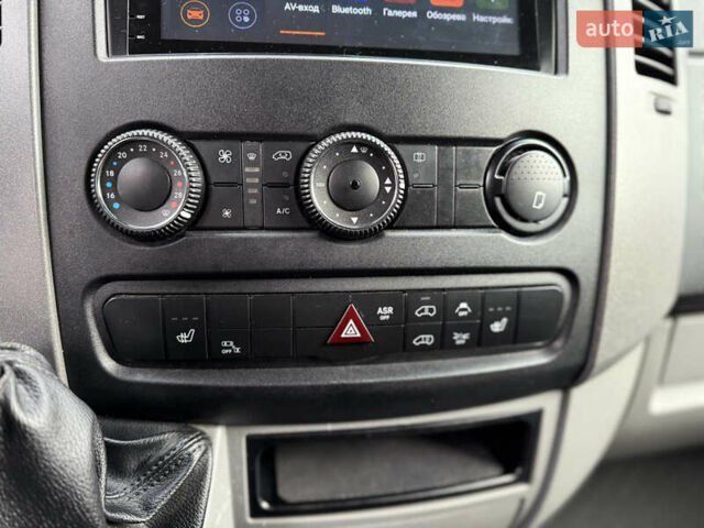 Серый Мерседес Sprinter, объемом двигателя 0 л и пробегом 420 тыс. км за 20000 $, фото 34 на Automoto.ua