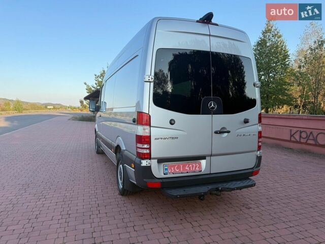 Серый Мерседес Sprinter, объемом двигателя 0 л и пробегом 336 тыс. км за 20700 $, фото 5 на Automoto.ua