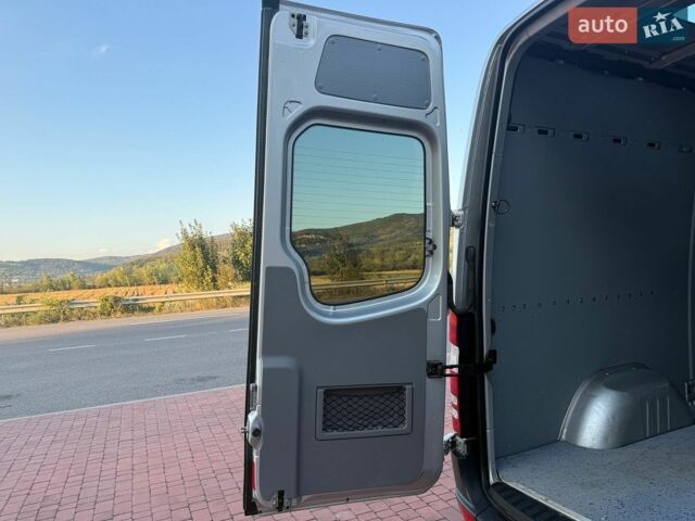 Серый Мерседес Sprinter, объемом двигателя 0 л и пробегом 336 тыс. км за 20700 $, фото 19 на Automoto.ua