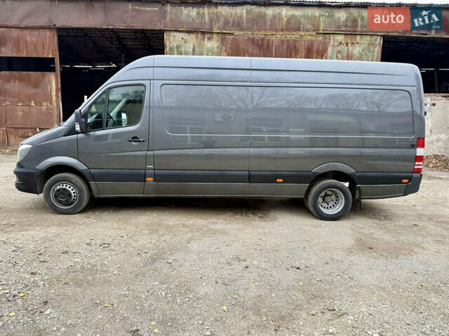 Серый Мерседес Sprinter, объемом двигателя 3 л и пробегом 254 тыс. км за 33700 $, фото 3 на Automoto.ua