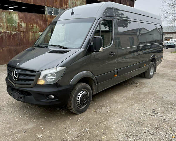 Серый Мерседес Sprinter, объемом двигателя 3 л и пробегом 254 тыс. км за 33700 $, фото 1 на Automoto.ua