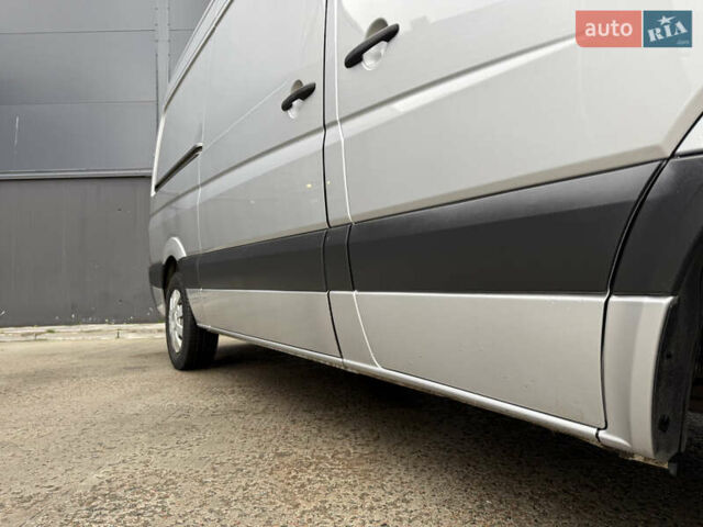 Серый Мерседес Sprinter, объемом двигателя 0 л и пробегом 420 тыс. км за 20000 $, фото 4 на Automoto.ua