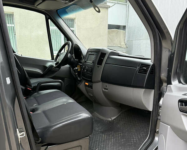 Сірий Мерседес Sprinter, об'ємом двигуна 3 л та пробігом 254 тис. км за 34200 $, фото 7 на Automoto.ua