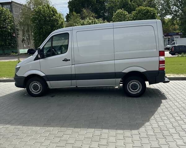 Серый Мерседес Sprinter, объемом двигателя 2.1 л и пробегом 277 тыс. км за 17500 $, фото 1 на Automoto.ua