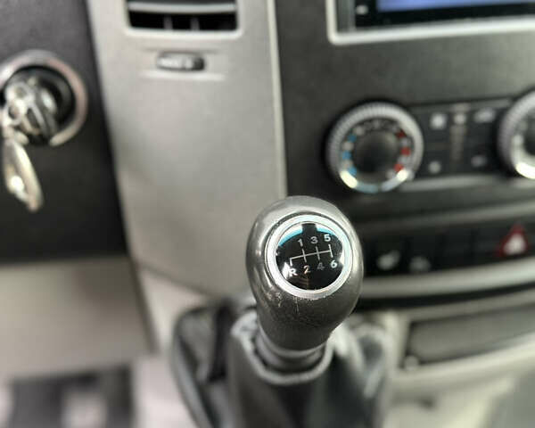 Серый Мерседес Sprinter, объемом двигателя 0 л и пробегом 420 тыс. км за 20000 $, фото 35 на Automoto.ua