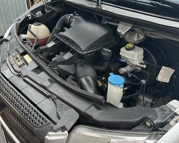 Серый Мерседес Sprinter, объемом двигателя 2.1 л и пробегом 277 тыс. км за 17500 $, фото 4 на Automoto.ua