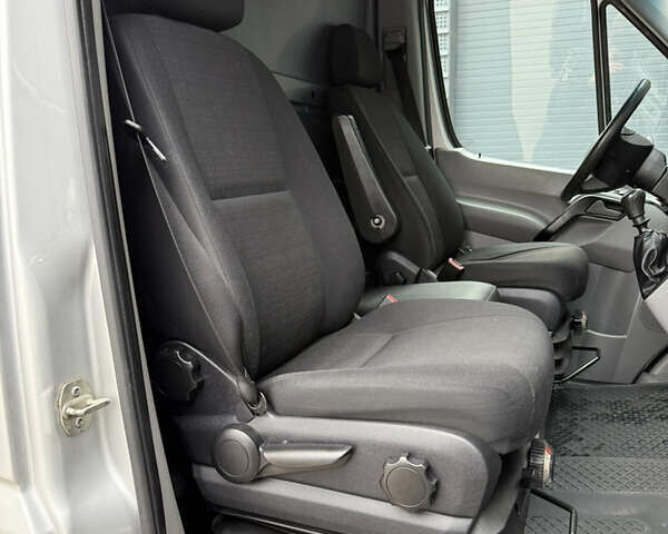 Серый Мерседес Sprinter, объемом двигателя 0 л и пробегом 420 тыс. км за 20000 $, фото 25 на Automoto.ua