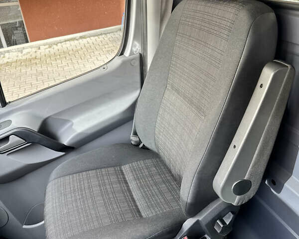 Серый Мерседес Sprinter, объемом двигателя 2.99 л и пробегом 344 тыс. км за 22000 $, фото 12 на Automoto.ua