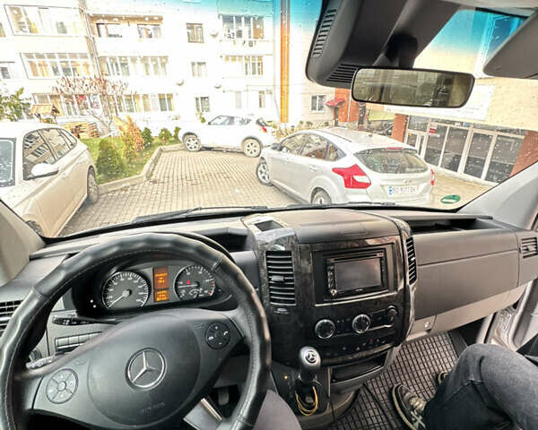 Серый Мерседес Sprinter, объемом двигателя 2.99 л и пробегом 344 тыс. км за 22000 $, фото 11 на Automoto.ua