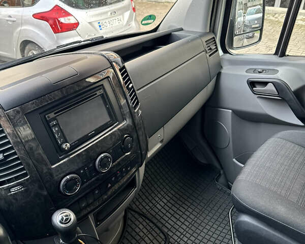 Серый Мерседес Sprinter, объемом двигателя 2.99 л и пробегом 344 тыс. км за 22000 $, фото 13 на Automoto.ua