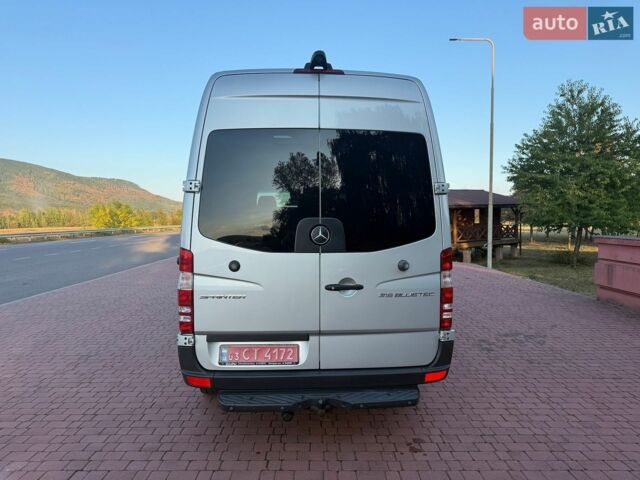 Серый Мерседес Sprinter, объемом двигателя 0 л и пробегом 336 тыс. км за 20700 $, фото 6 на Automoto.ua