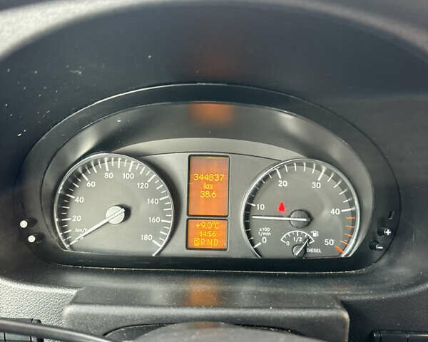 Серый Мерседес Sprinter, объемом двигателя 2.99 л и пробегом 344 тыс. км за 22000 $, фото 10 на Automoto.ua