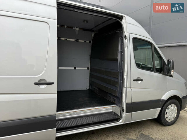 Серый Мерседес Sprinter, объемом двигателя 0 л и пробегом 420 тыс. км за 20000 $, фото 21 на Automoto.ua