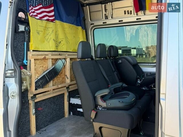 Серый Мерседес Sprinter, объемом двигателя 2.2 л и пробегом 330 тыс. км за 20300 $, фото 2 на Automoto.ua
