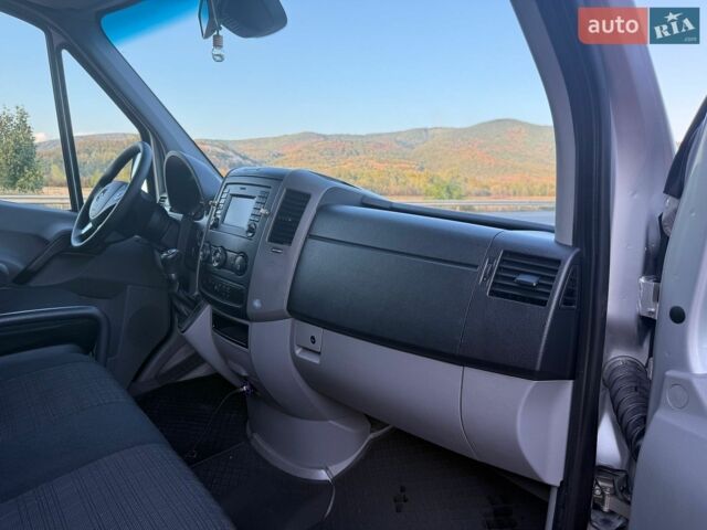 Серый Мерседес Sprinter, объемом двигателя 0 л и пробегом 336 тыс. км за 20700 $, фото 29 на Automoto.ua
