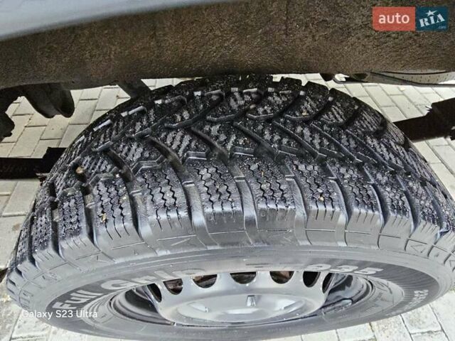 Сірий Мерседес Sprinter, об'ємом двигуна 2.14 л та пробігом 249 тис. км за 19900 $, фото 18 на Automoto.ua