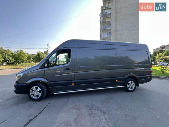 Серый Мерседес Sprinter, объемом двигателя 2.2 л и пробегом 215 тыс. км за 19699 $, фото 10 на Automoto.ua