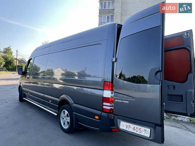 Серый Мерседес Sprinter, объемом двигателя 2.2 л и пробегом 215 тыс. км за 19699 $, фото 7 на Automoto.ua