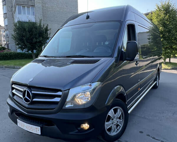 Серый Мерседес Sprinter, объемом двигателя 2.2 л и пробегом 215 тыс. км за 19699 $, фото 27 на Automoto.ua