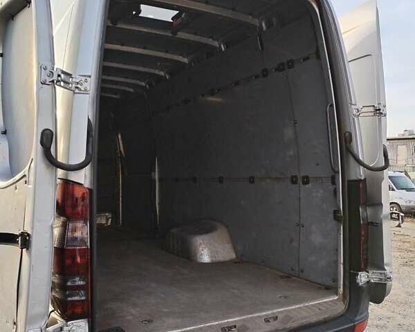 Сірий Мерседес Sprinter, об'ємом двигуна 3 л та пробігом 285 тис. км за 40000 $, фото 12 на Automoto.ua