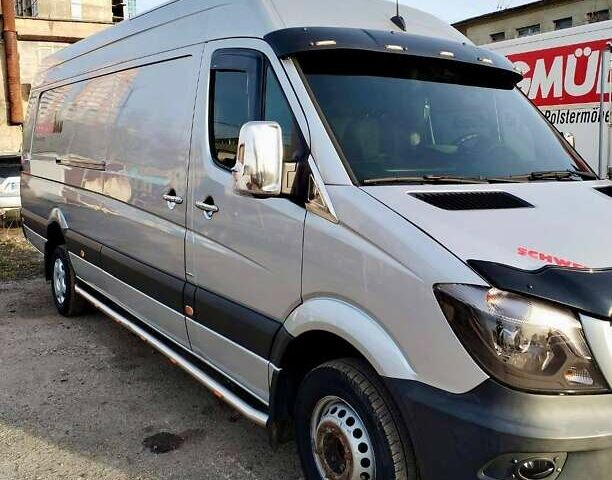 Серый Мерседес Sprinter, объемом двигателя 3 л и пробегом 285 тыс. км за 36500 $, фото 1 на Automoto.ua
