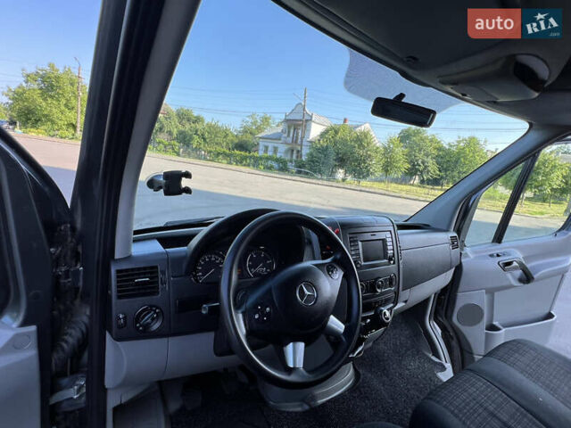 Серый Мерседес Sprinter, объемом двигателя 2.2 л и пробегом 215 тыс. км за 19699 $, фото 23 на Automoto.ua