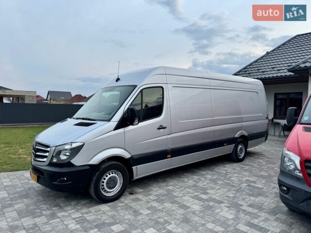 Серый Мерседес Sprinter, объемом двигателя 0 л и пробегом 331 тыс. км за 20400 $, фото 3 на Automoto.ua