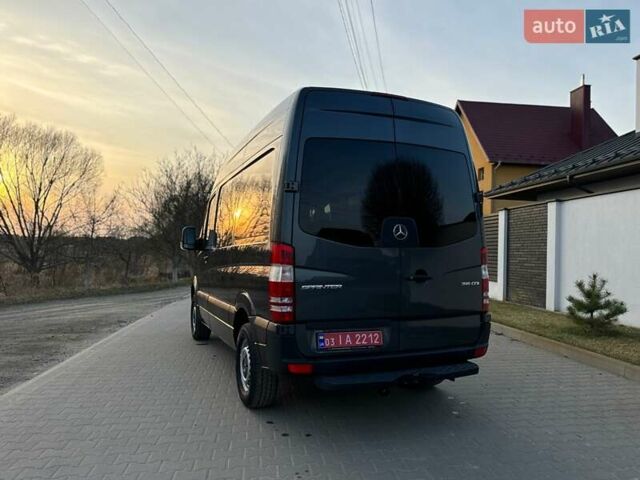 Серый Мерседес Sprinter, объемом двигателя 2.2 л и пробегом 390 тыс. км за 16200 $, фото 5 на Automoto.ua