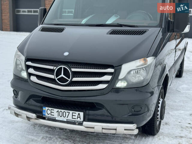 Серый Мерседес Sprinter, объемом двигателя 2.99 л и пробегом 684 тыс. км за 35825 $, фото 4 на Automoto.ua