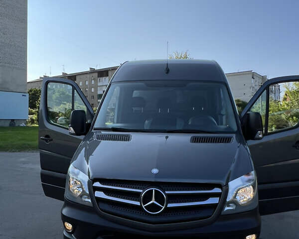 Серый Мерседес Sprinter, объемом двигателя 2.2 л и пробегом 215 тыс. км за 19699 $, фото 25 на Automoto.ua
