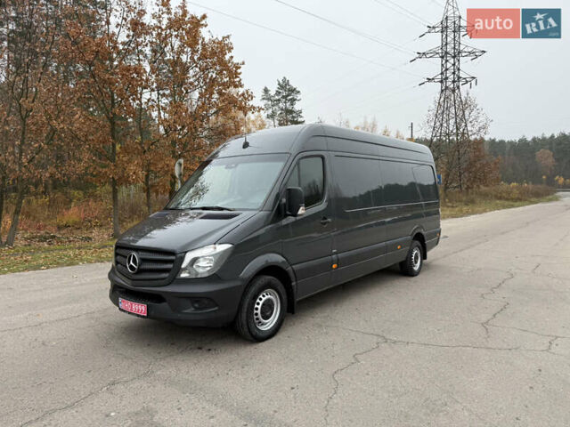 Серый Мерседес Sprinter, объемом двигателя 0 л и пробегом 345 тыс. км за 19300 $, фото 10 на Automoto.ua