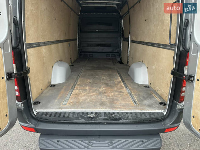 Серый Мерседес Sprinter, объемом двигателя 2.2 л и пробегом 291 тыс. км за 21500 $, фото 14 на Automoto.ua