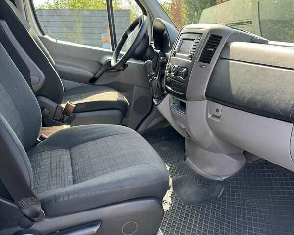 Сірий Мерседес Sprinter, об'ємом двигуна 2.14 л та пробігом 235 тис. км за 17400 $, фото 6 на Automoto.ua