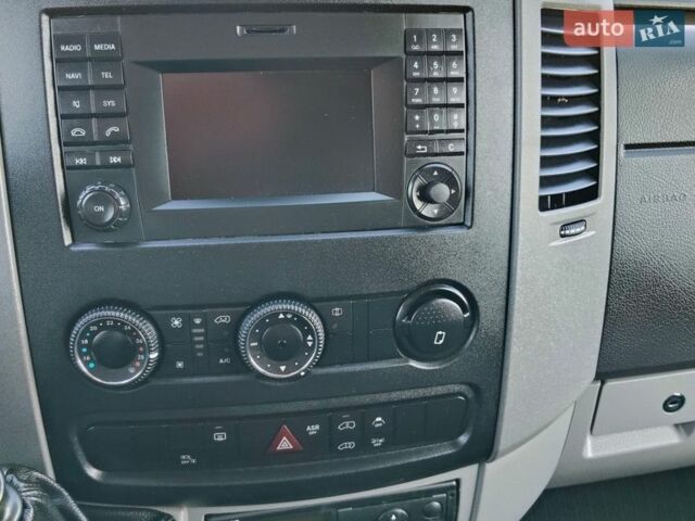 Серый Мерседес Sprinter, объемом двигателя 2.2 л и пробегом 216 тыс. км за 29800 $, фото 18 на Automoto.ua