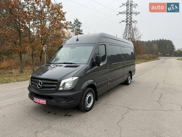 Серый Мерседес Sprinter, объемом двигателя 0 л и пробегом 345 тыс. км за 19300 $, фото 2 на Automoto.ua