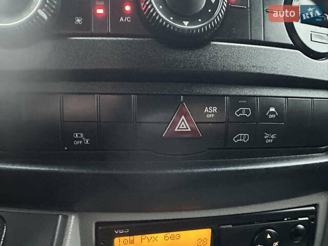 Серый Мерседес Sprinter, объемом двигателя 3 л и пробегом 277 тыс. км за 38800 $, фото 18 на Automoto.ua