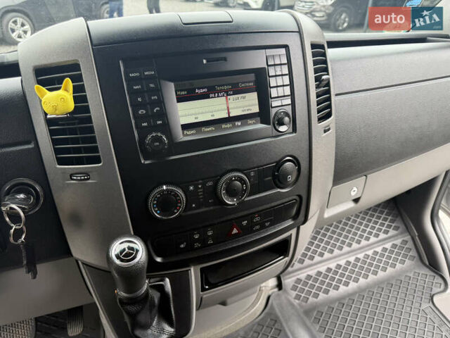 Мерседес Sprinter 2016 у Вінниці на Automoto.ua Сірий Мерседес Sprinter, об'ємом двигуна 2.1 л та пробігом 200 тис. км за 22500 $, фото 28 на Automoto.ua