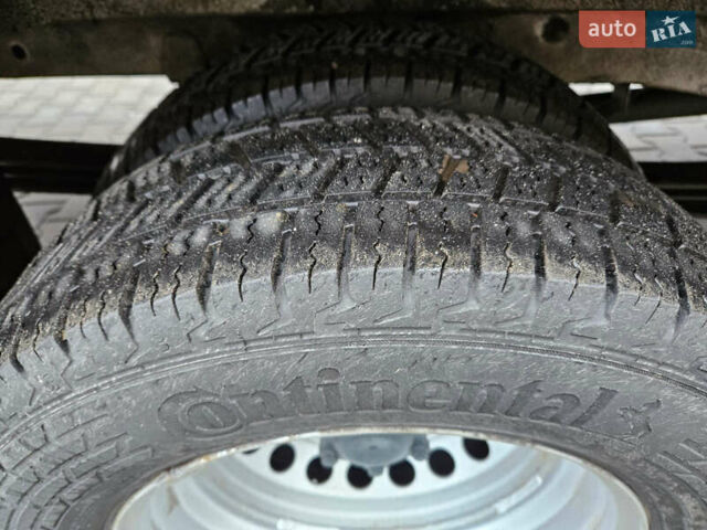 Серый Мерседес Sprinter, объемом двигателя 3 л и пробегом 335 тыс. км за 38499 $, фото 9 на Automoto.ua