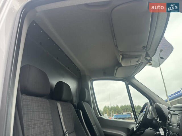 Серый Мерседес Sprinter, объемом двигателя 2.2 л и пробегом 291 тыс. км за 21500 $, фото 29 на Automoto.ua