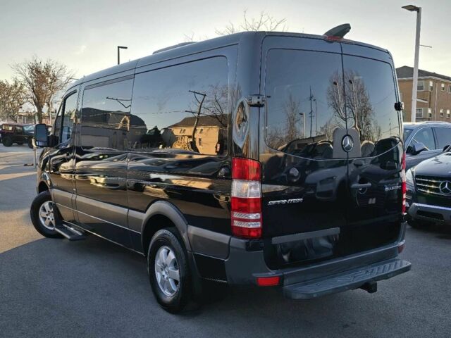 Серый Мерседес Sprinter, объемом двигателя 3 л и пробегом 74 тыс. км за 10000 $, фото 3 на Automoto.ua