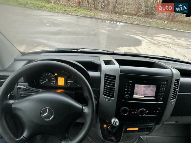 Серый Мерседес Sprinter, объемом двигателя 3 л и пробегом 277 тыс. км за 38800 $, фото 16 на Automoto.ua