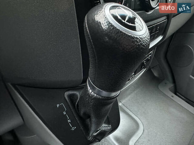 Серый Мерседес Sprinter, объемом двигателя 3 л и пробегом 277 тыс. км за 38800 $, фото 20 на Automoto.ua